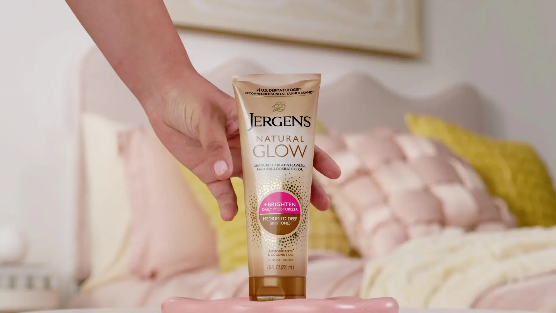 Jergens Natural Glow Reviews: Honest Guide to Study Before You Buy It